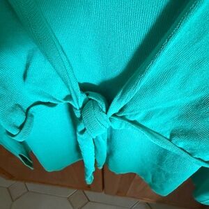 Vintage Parisian Signature 1X green tie front mid sleeve front tie sweater